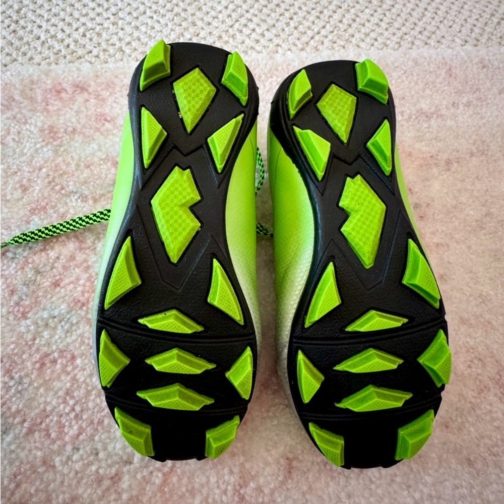 DSG Kids' Green and Silver Soccer Cleats - Picture 2 of 2